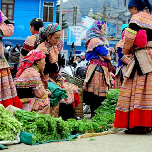Sapa Travel from Hanoi – Sapa – Bac Ha Market – 2 Days 1 Night